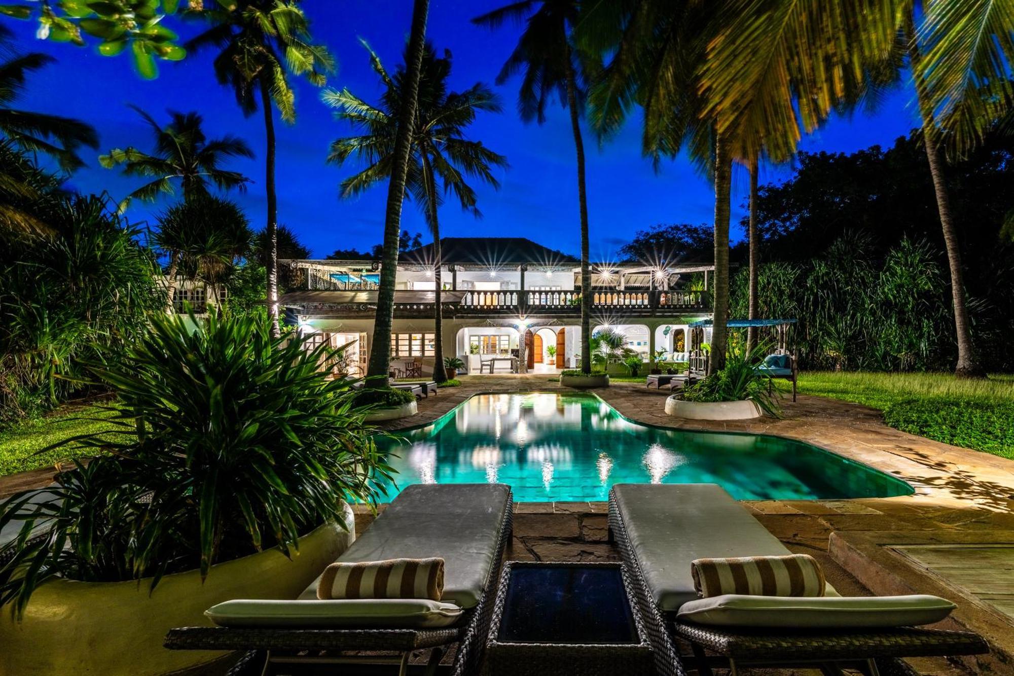 Nomad Beach Resort Diani Beach Exterior photo