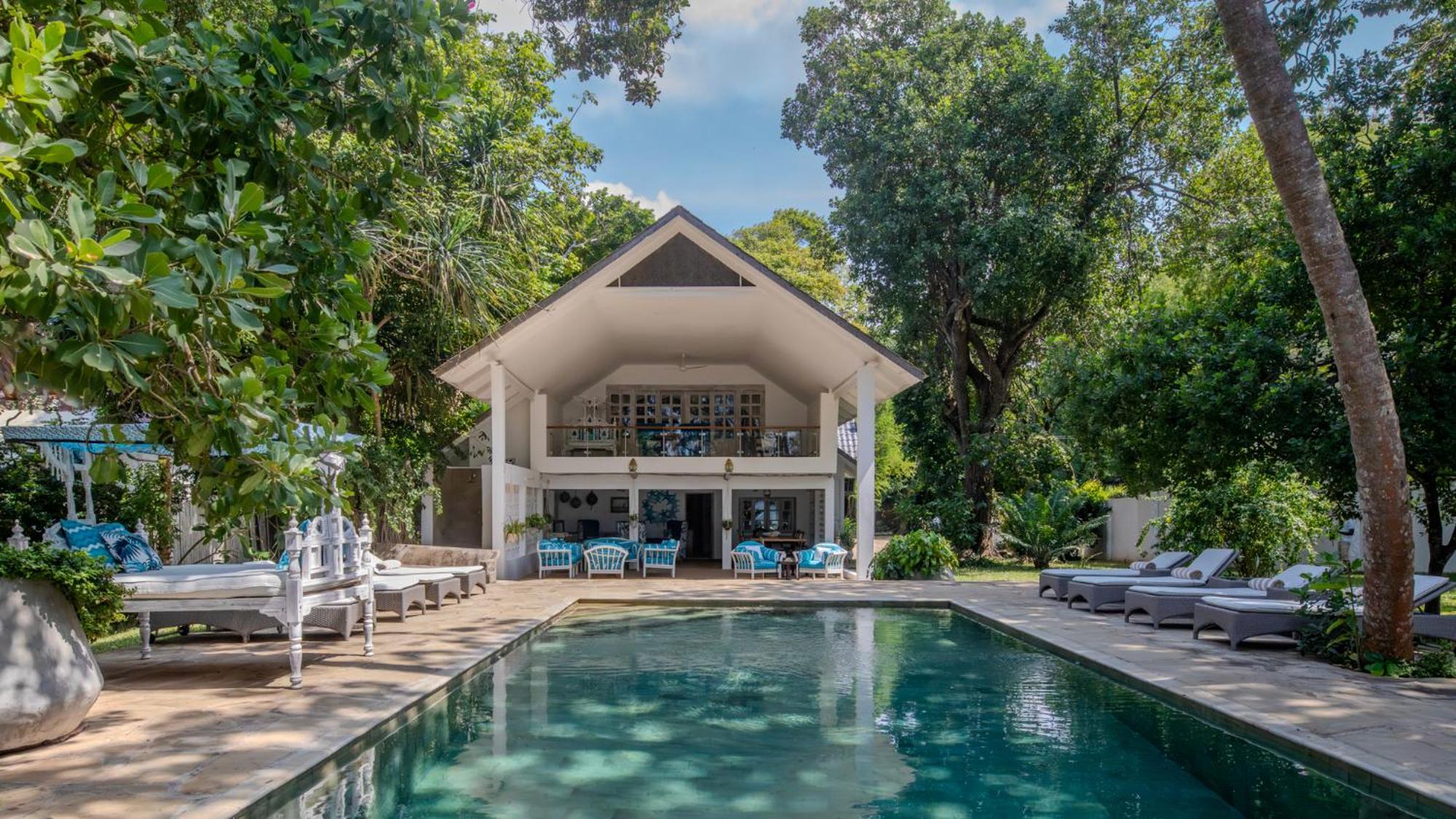 Nomad Beach Resort Diani Beach Exterior photo