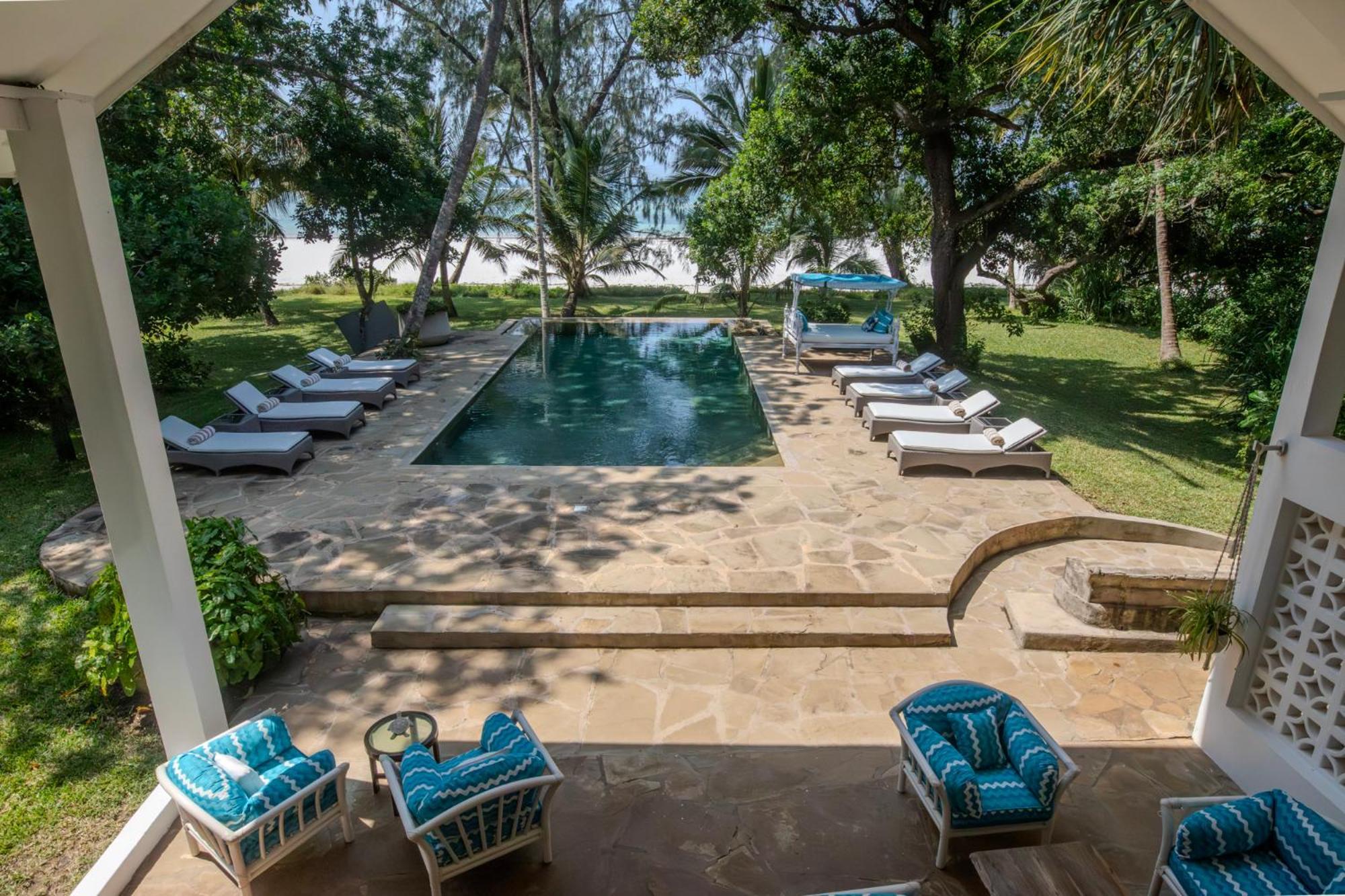 Nomad Beach Resort Diani Beach Exterior photo