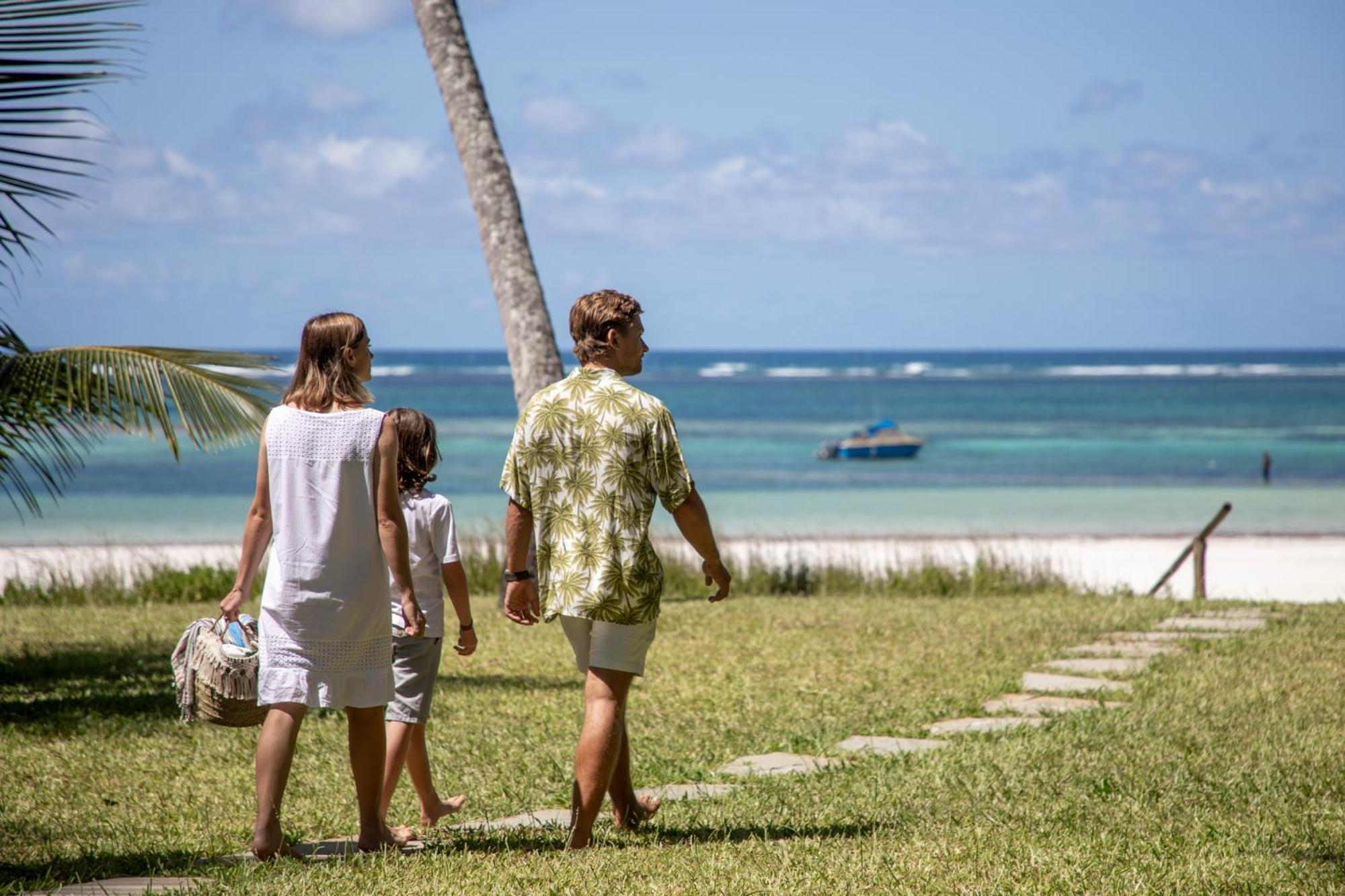 Nomad Beach Resort Diani Beach Exterior photo