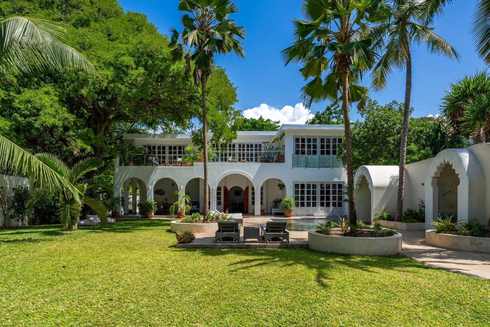 Nomad Beach Resort Diani Beach Exterior photo